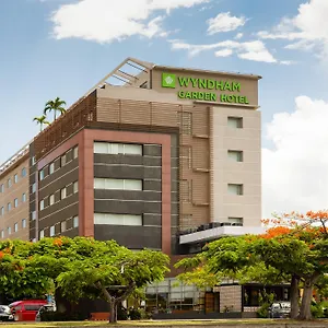 4* מלון Wyndham Garden Downtown